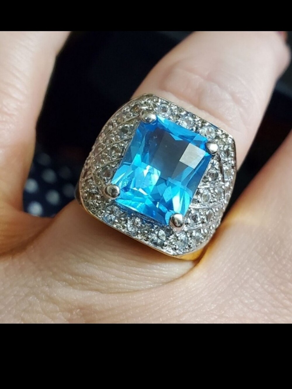 HUGE blue topaz ring! Size 6. Genuine blue topaz checkerboard cut in the center